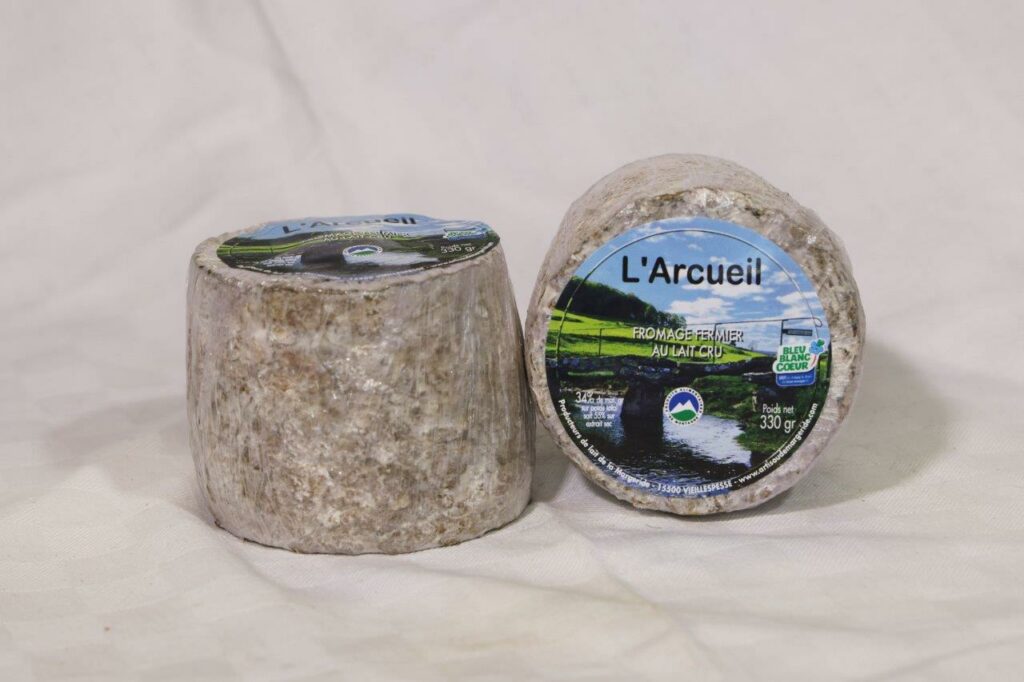 L'Arceuil Fromage Fermier au lait cru entier 330gr "Ferme du Cèdre Bleu"